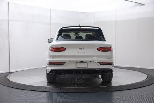Glacier White 2022 Bentley Bentayga S