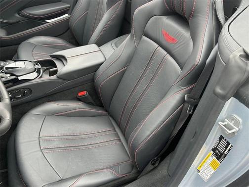 2022 Aston Martin Vantage Base