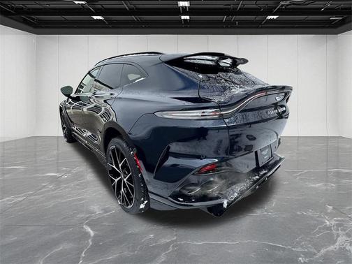 2026 Aston Martin DBX 707