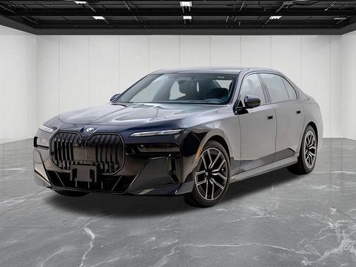 Carbon Black Metallic 2025 BMW 760 xDrive