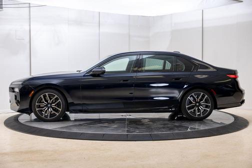 Carbon Black Metallic 2025 BMW 760 xDrive