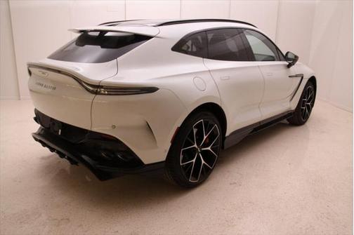 2025 Aston Martin DBX 707