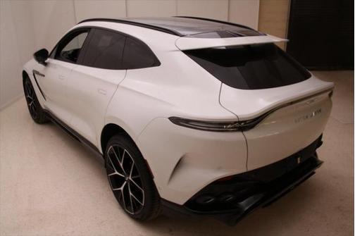 2025 Aston Martin DBX 707