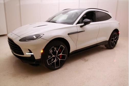 2025 Aston Martin DBX 707