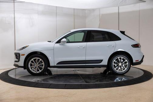 Carrara White Metallic 2024 Porsche Macan Macan