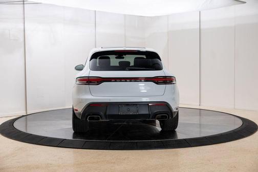 Carrara White Metallic 2024 Porsche Macan Macan