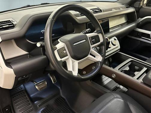 2023 Land Rover Defender 110 X-Dynamic SE