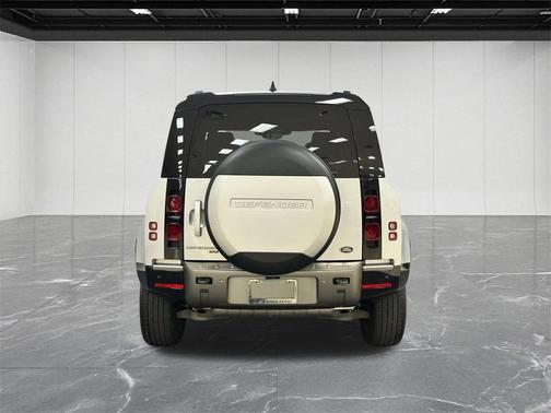 2023 Land Rover Defender 110 X-Dynamic SE