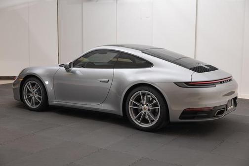 2024 Porsche 911 Carrera