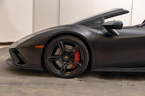 2020 Lamborghini Huracan EVO Base