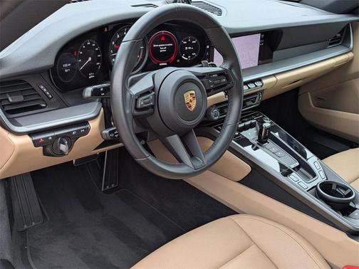 2024 Porsche 911 Carrera 4