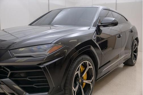 2020 Lamborghini Urus Base