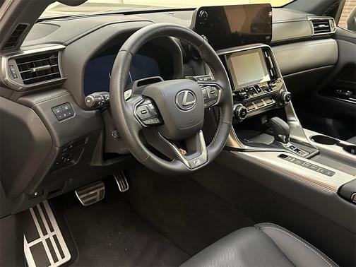 2025 Lexus LX 700h F SPORT