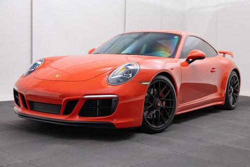 2019 Porsche 911 Carrera 4 GTS