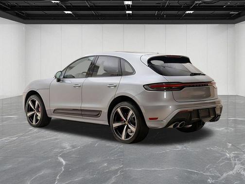 Dolomite Silver Metallic 2024 Porsche Macan Macan