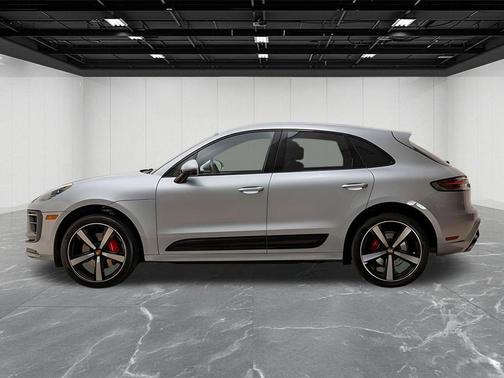 Dolomite Silver Metallic 2024 Porsche Macan Macan