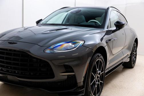 2025 Aston Martin DBX 707
