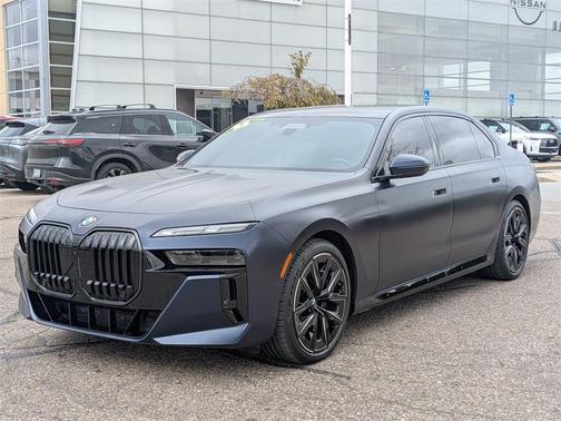 2025 BMW 760 xDrive