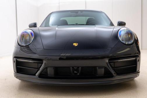 2022 Porsche 911 Carrera 4 GTS