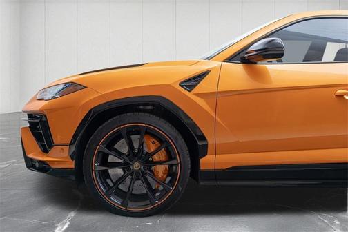 2024 Lamborghini Urus S