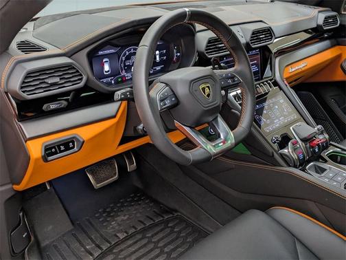 2024 Lamborghini Urus S