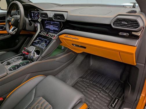 2024 Lamborghini Urus S