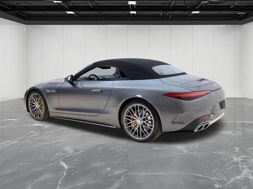 2022 Mercedes-Benz AMG SL 63 Base