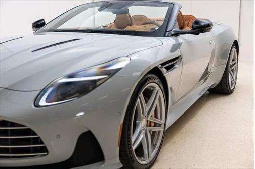 2025 Aston Martin DB12 Volante