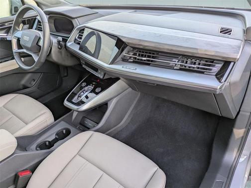 2024 Audi Q4 e-tron Premium Plus 55 quattro