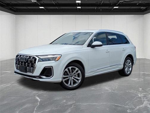 2025 Audi Q7 55 Premium Plus