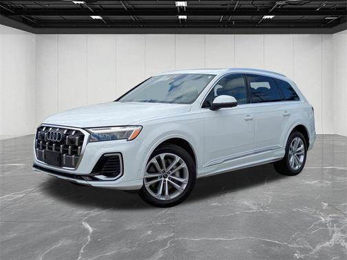 2025 Audi Q7 55 Premium Plus