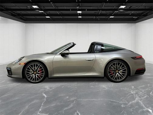 2022 Porsche 911 Targa 4S