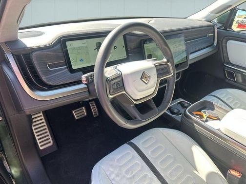 Launch Green 2023 Rivian R1S Launch Edition