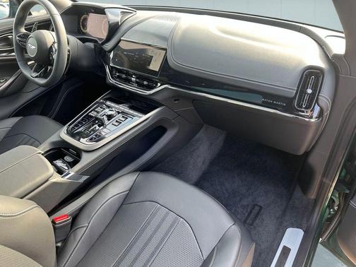 Malachite Green 2026 Aston Martin DBX 707