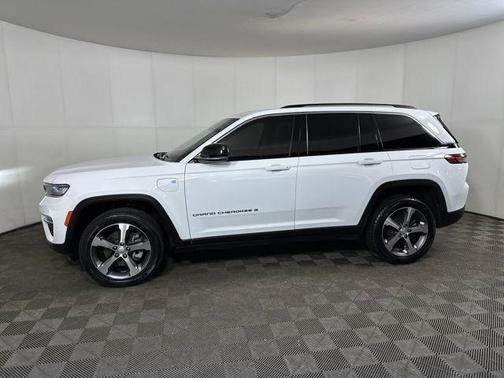 Bright White Clearcoat 2023 Jeep Grand Cherokee 4xe Base