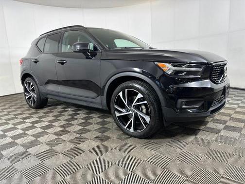2020 Volvo XC40 T5 R-Design