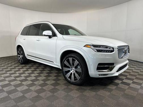 2023 Volvo XC90 B6 Ultimate 7-Seater