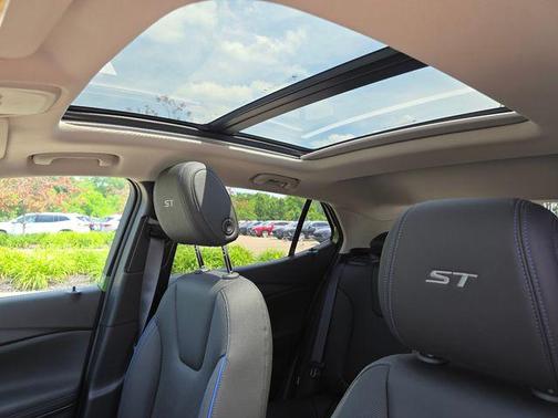 Ebony Twilight Metallic 2026 Buick Encore GX Sport Touring