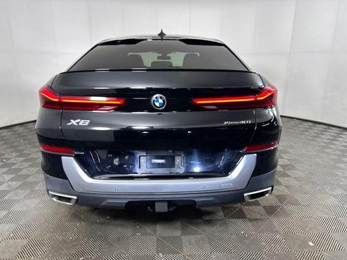 2023 BMW X6 xDrive40i
