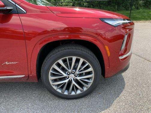 2025 Buick Enclave Avenir FWD