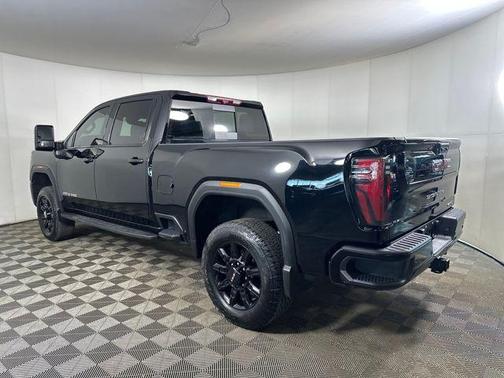2024 GMC Sierra 2500 AT4