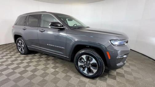 Baltic Gray Metallic Clearcoat 2022 Jeep Grand Cherokee 4xe Base