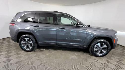 Baltic Gray Metallic Clearcoat 2022 Jeep Grand Cherokee 4xe Base