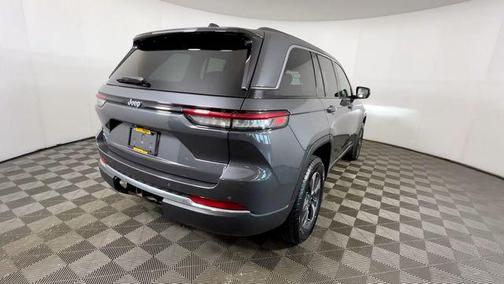 Baltic Gray Metallic Clearcoat 2022 Jeep Grand Cherokee 4xe Base