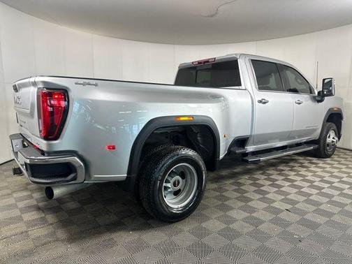 2022 GMC Sierra 3500 SLT