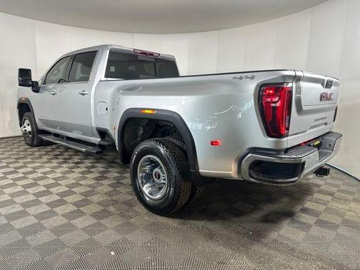 2022 GMC Sierra 3500 SLT