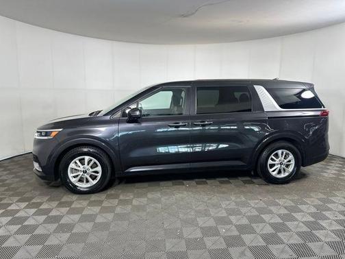2023 Kia Carnival LX