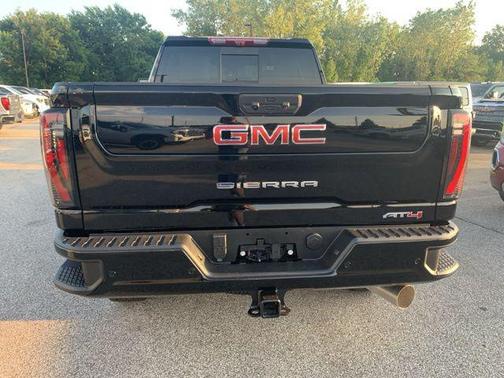 2025 GMC Sierra 2500 AT4