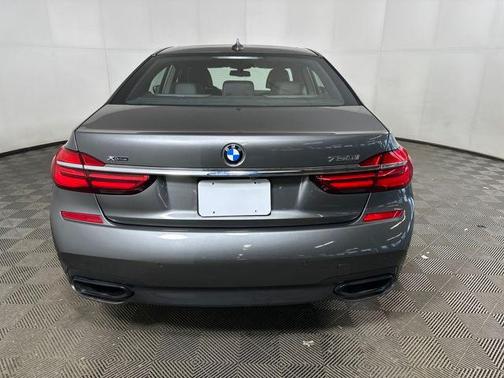 2017 BMW 750 i xDrive
