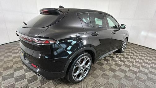 Alfa Black 2024 Alfa Romeo Tonale Veloce EAWD
